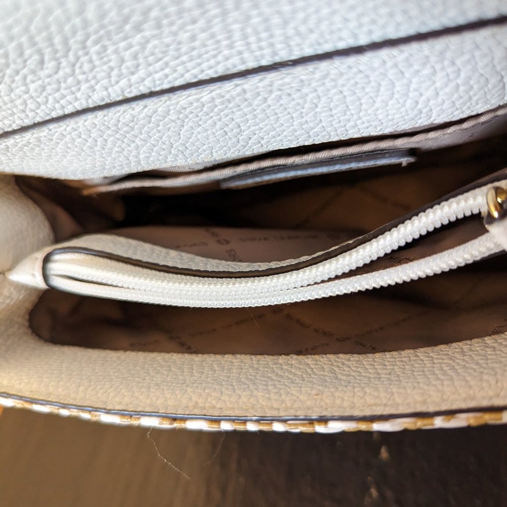 MICHAEL KORS MINI CROSSBODY BAG - Picture 6 of 12